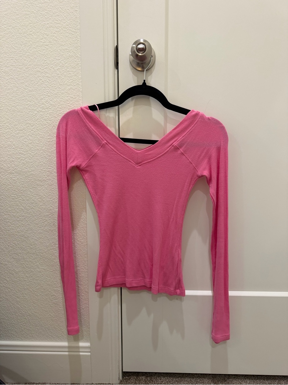 BDG Pink V-Neck Long Sleeve Ribbed Top